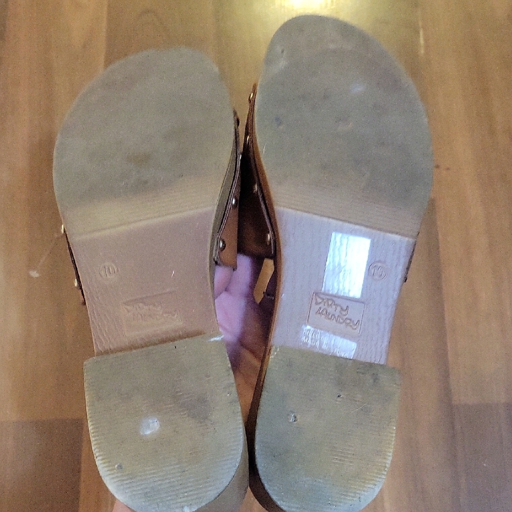 Dirty Laundry Tan Leather Sandals - Picture 5 of 6